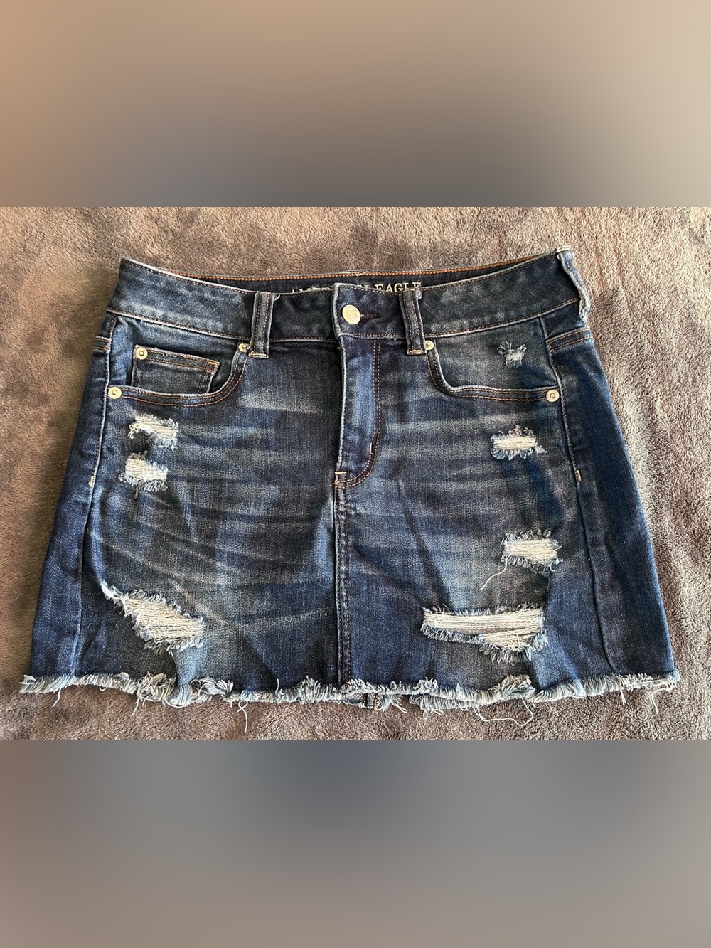 American Eagle Size 4 Distressed Denim Mini Skirt Next Level Stretch